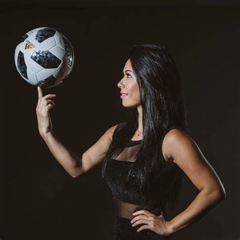 Raquel Freestyle Nua Pelada e Gostosa (328 fotos).